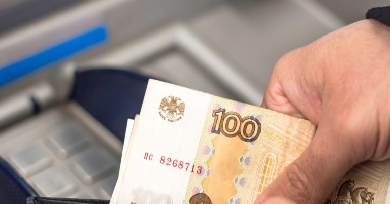 Russians Withdrew a Year’s Worth of Cash in a Month Over Coronavirus Fears